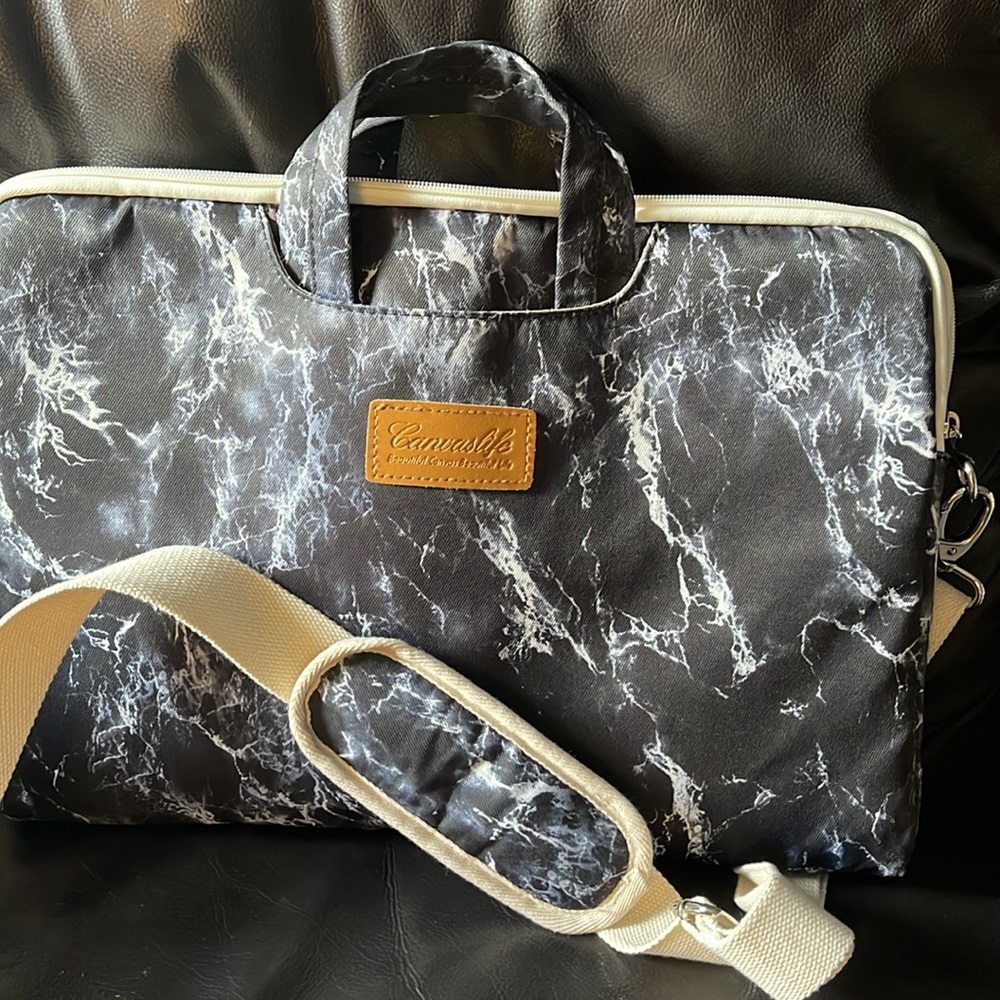 Marble laptop case - Picture 3 of 5